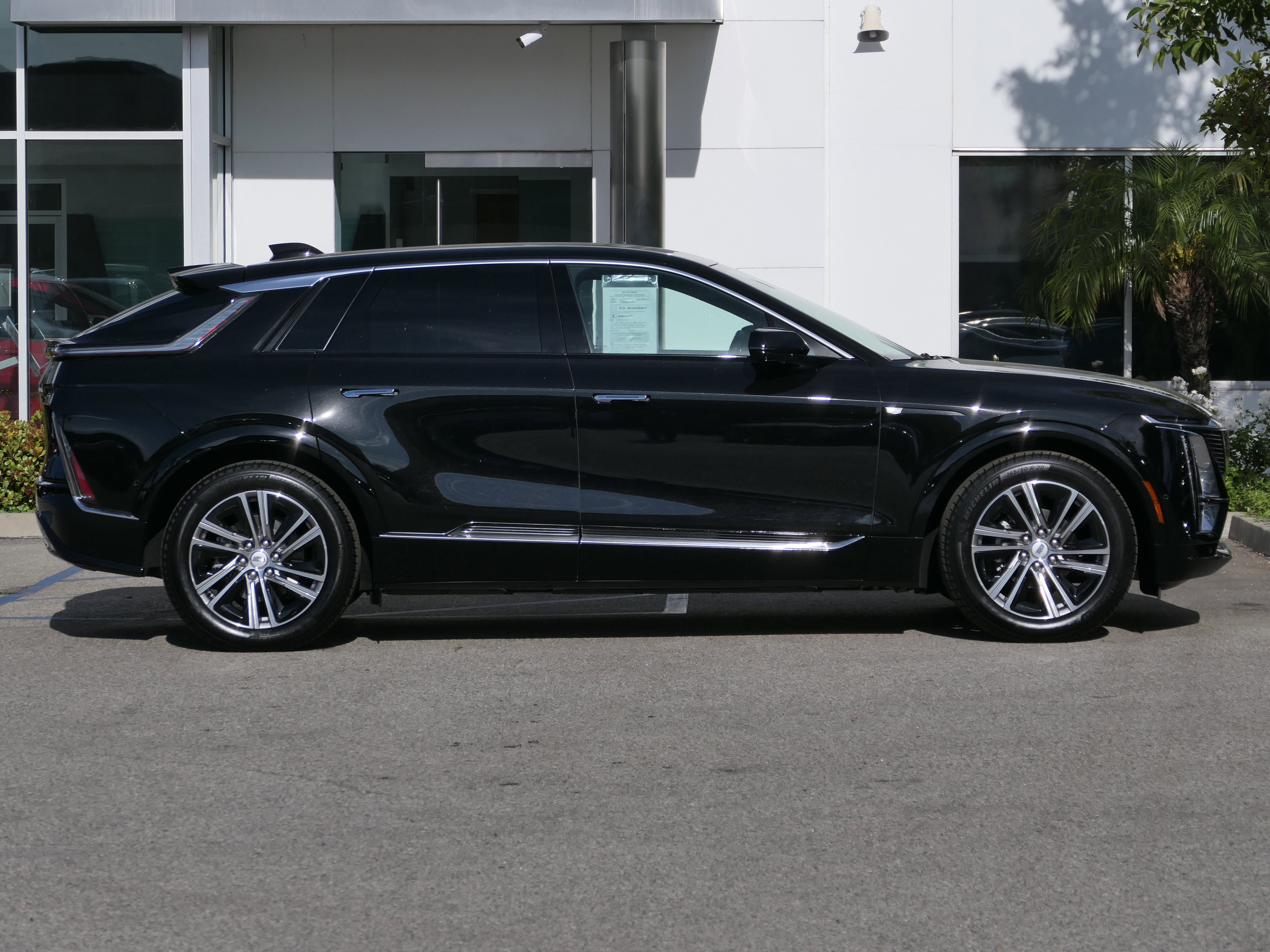 New 2026 Cadillac Lyriq Premium Luxury AWD/4WD image 7