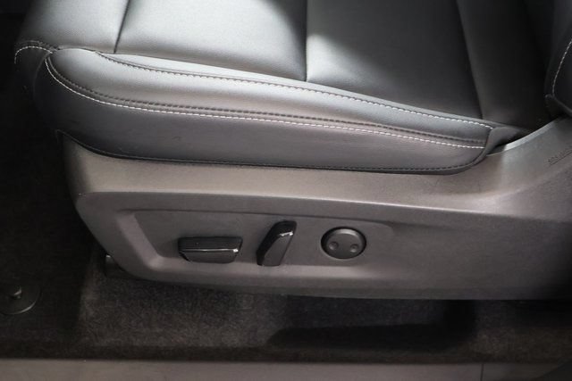 Certified 2025 Nissan Murano SV AWD/4WD image 12