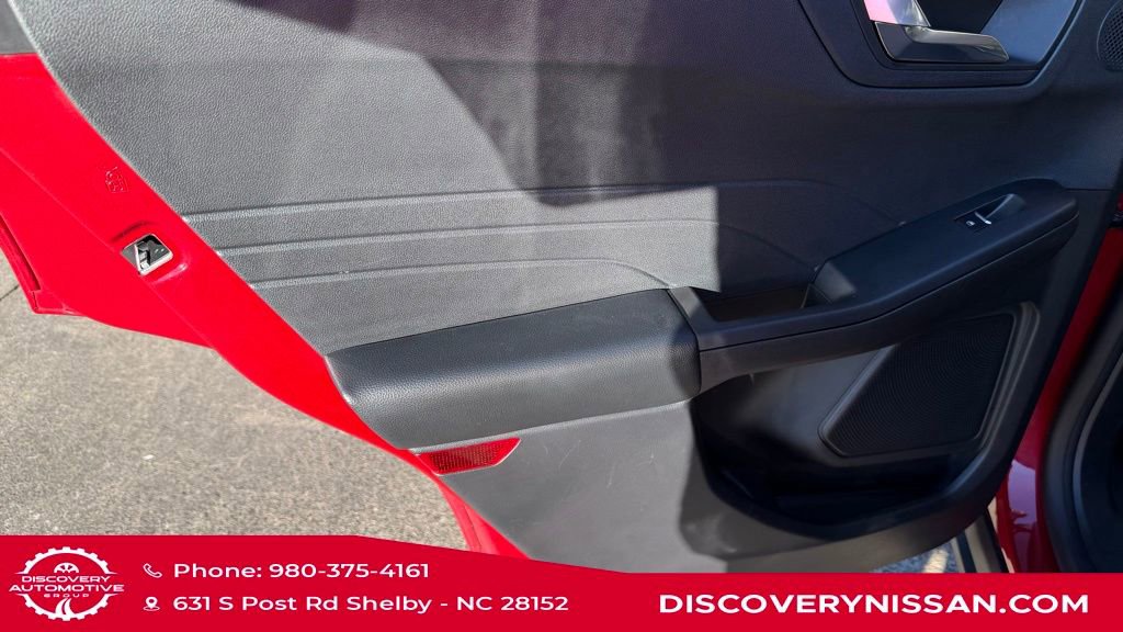 Used 2022 Ford Escape Titanium w/ Titanium Premium Package image 30