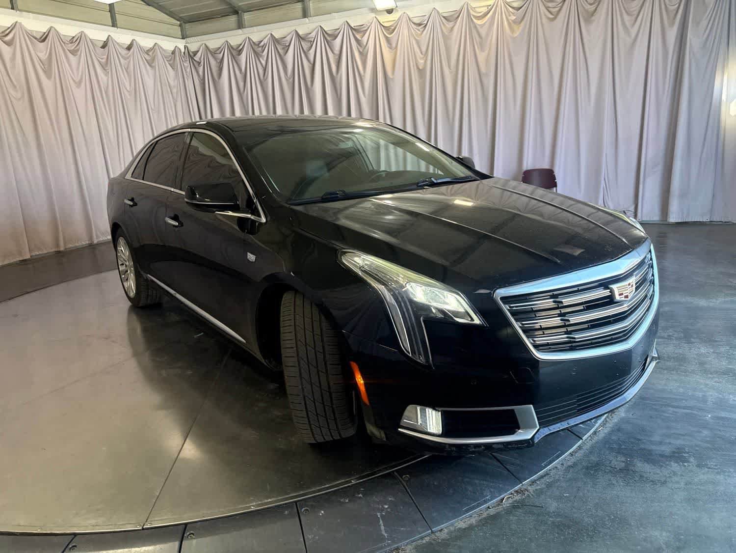 Used 2019 Cadillac XTS Luxury FWD image 3