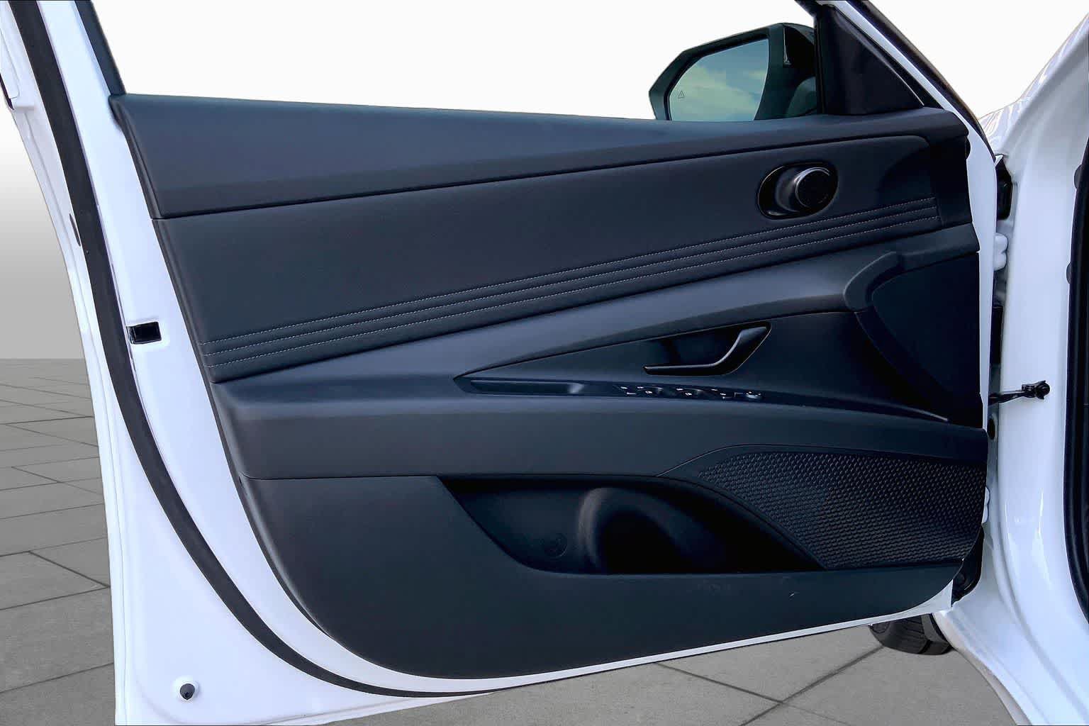 New 2026 Hyundai Elantra SEL Sport FWD image 10