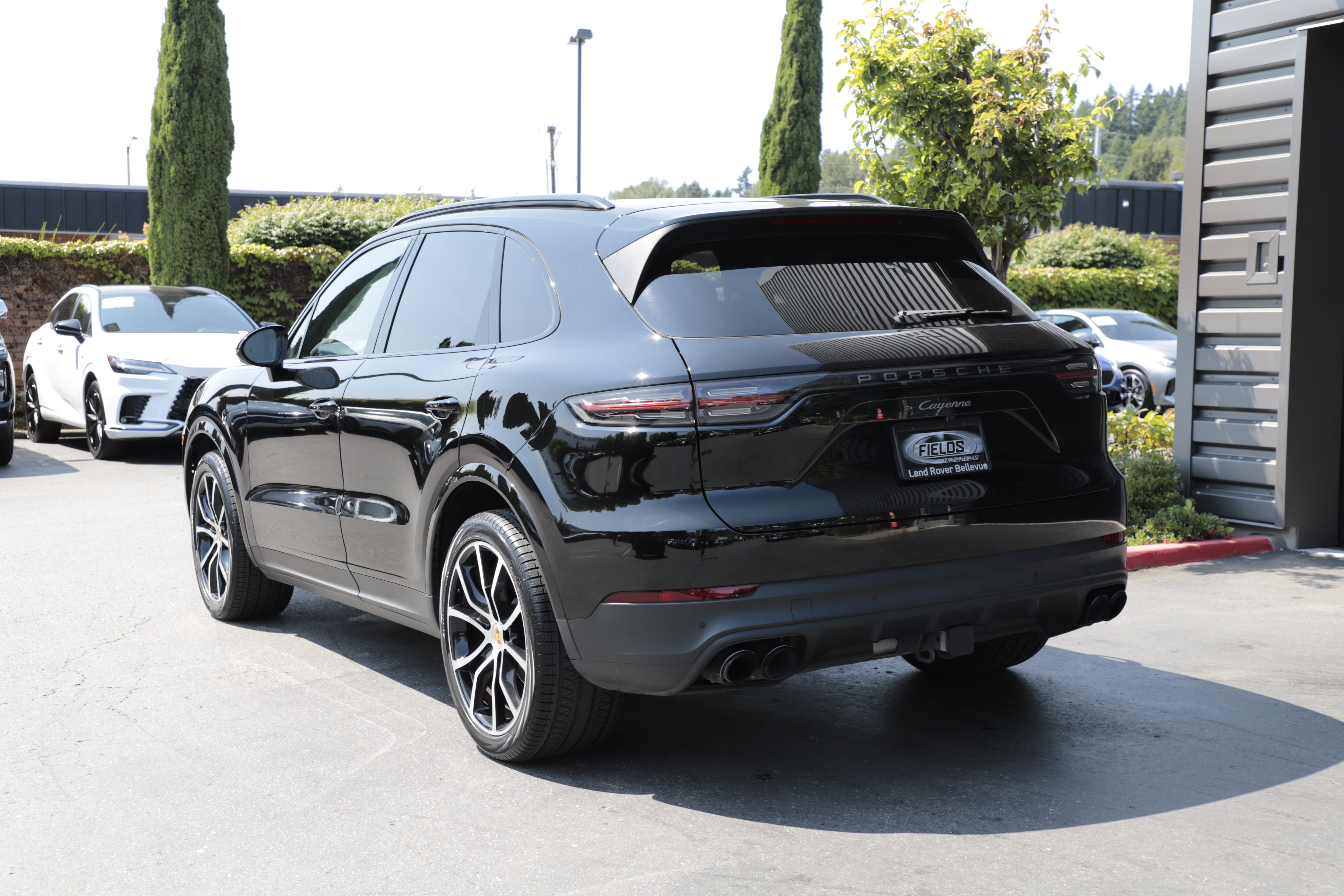 Used 2023 Porsche Cayenne Platinum Edition AWD/4WD image 6