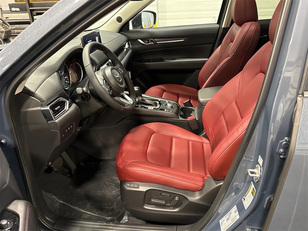 New 2025 MAZDA CX-5 Carbon Edition image 3