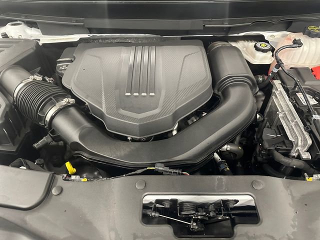 Used 2025 GMC Acadia Elevation image 17