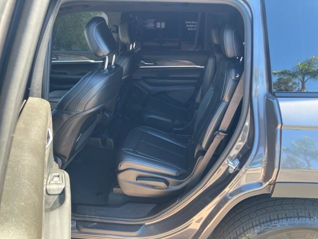 Used 2024 Jeep Grand Cherokee L Limited image 21