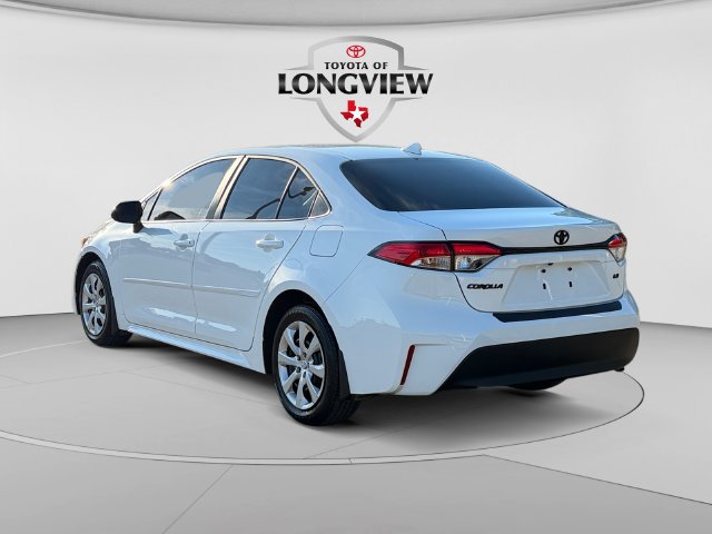 Used 2026 Toyota Corolla LE FWD image 3