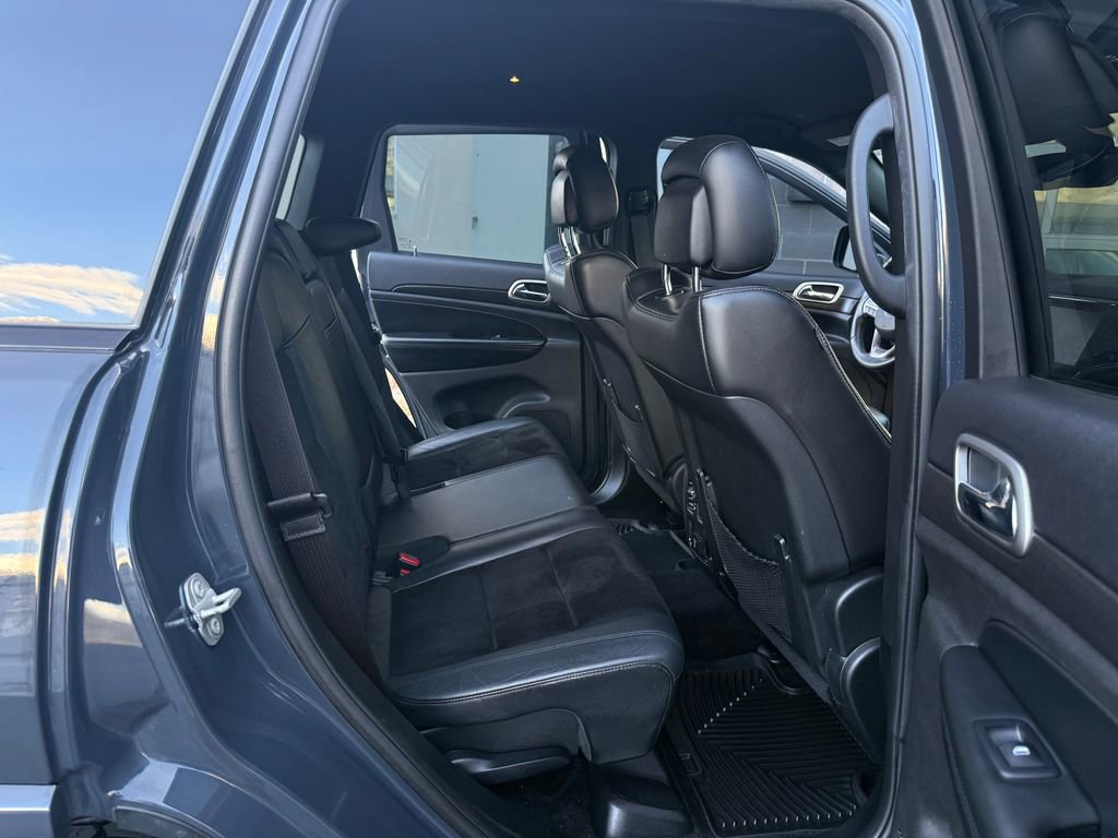 Used 2017 Jeep Grand Cherokee Altitude image 19