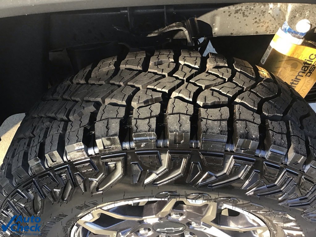 Used 2025 Chevrolet Colorado ZR2 w/ Technology Package image 49