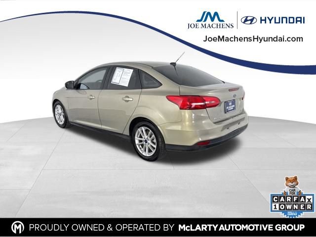 Used 2015 Ford Focus SE w/ SE Cold Weather Package image 9