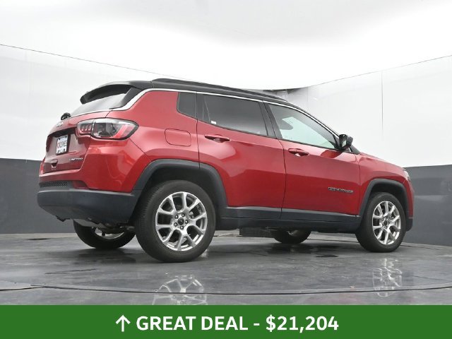 Used 2025 Jeep Compass Limited AWD/4WD image 47