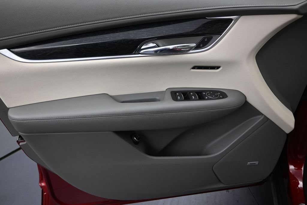 Used 2020 Cadillac XT6 Premium Luxury FWD image 11