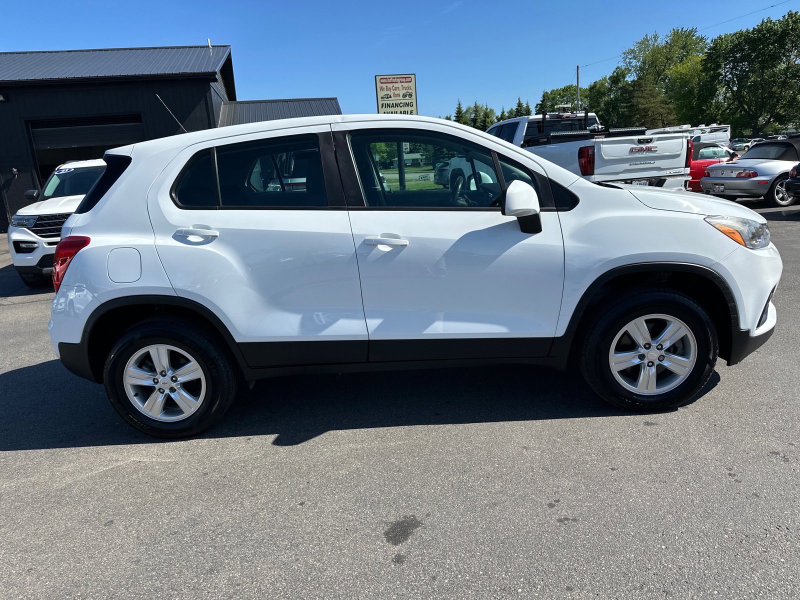 Used 2018 Chevrolet Trax LS AWD/4WD image 2