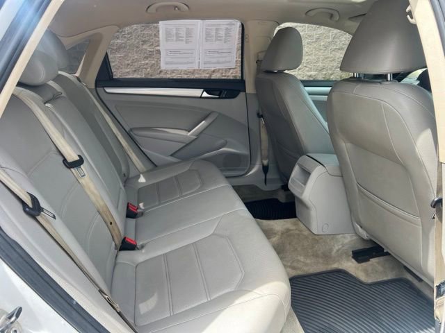 Used 2013 Volkswagen Passat TDI SEL Premium FWD image 12