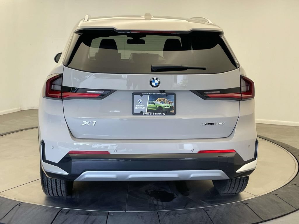 New 2026 BMW X1 xDrive28i w/ Convenience Package AWD/4WD image 4