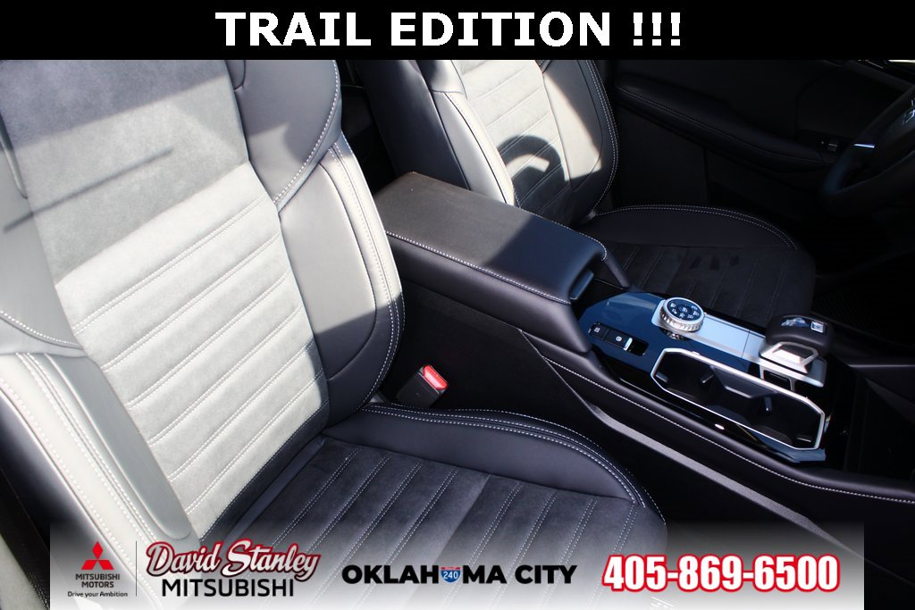 New 2026 Mitsubishi Outlander Trail Edition image 8