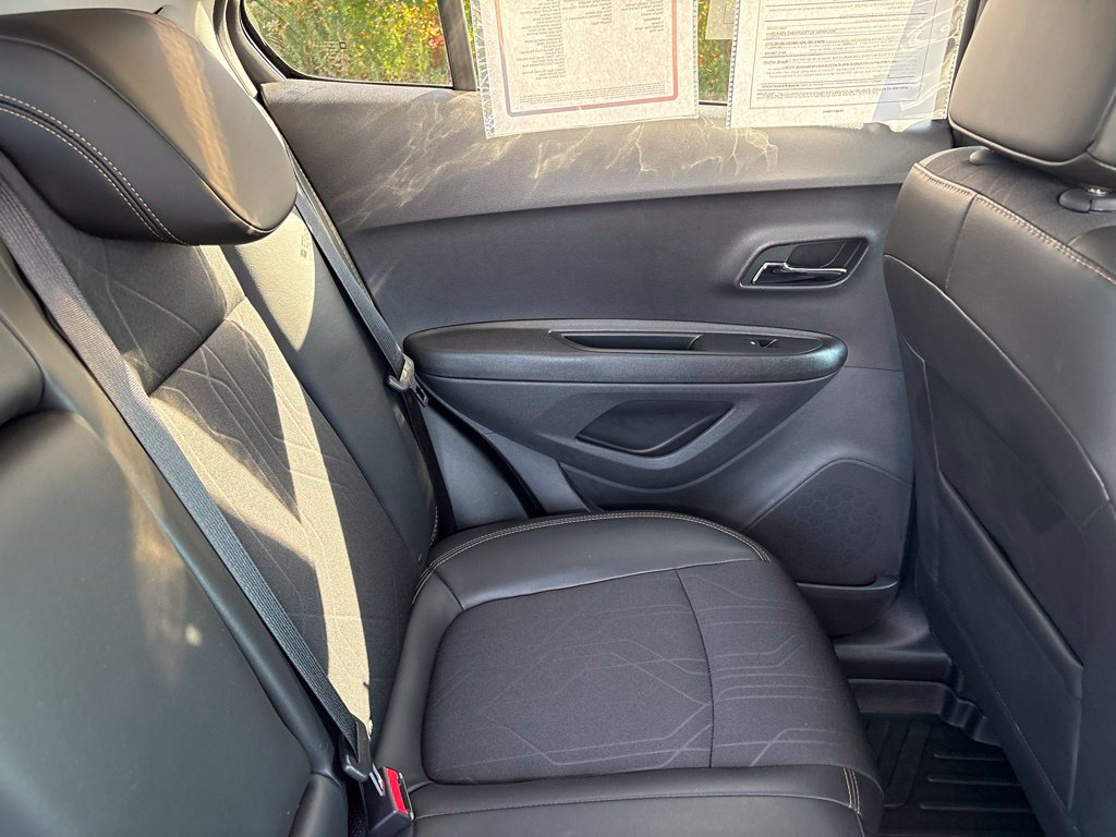 Used 2019 Chevrolet Trax LT w/ LT Convenience Package FWD image 33
