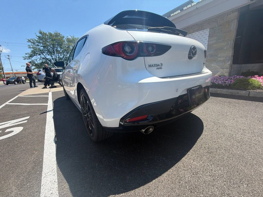 Used 2025 MAZDA MAZDA3 Hatchback w/Premium Plus Pkg AWD/4WD image 8