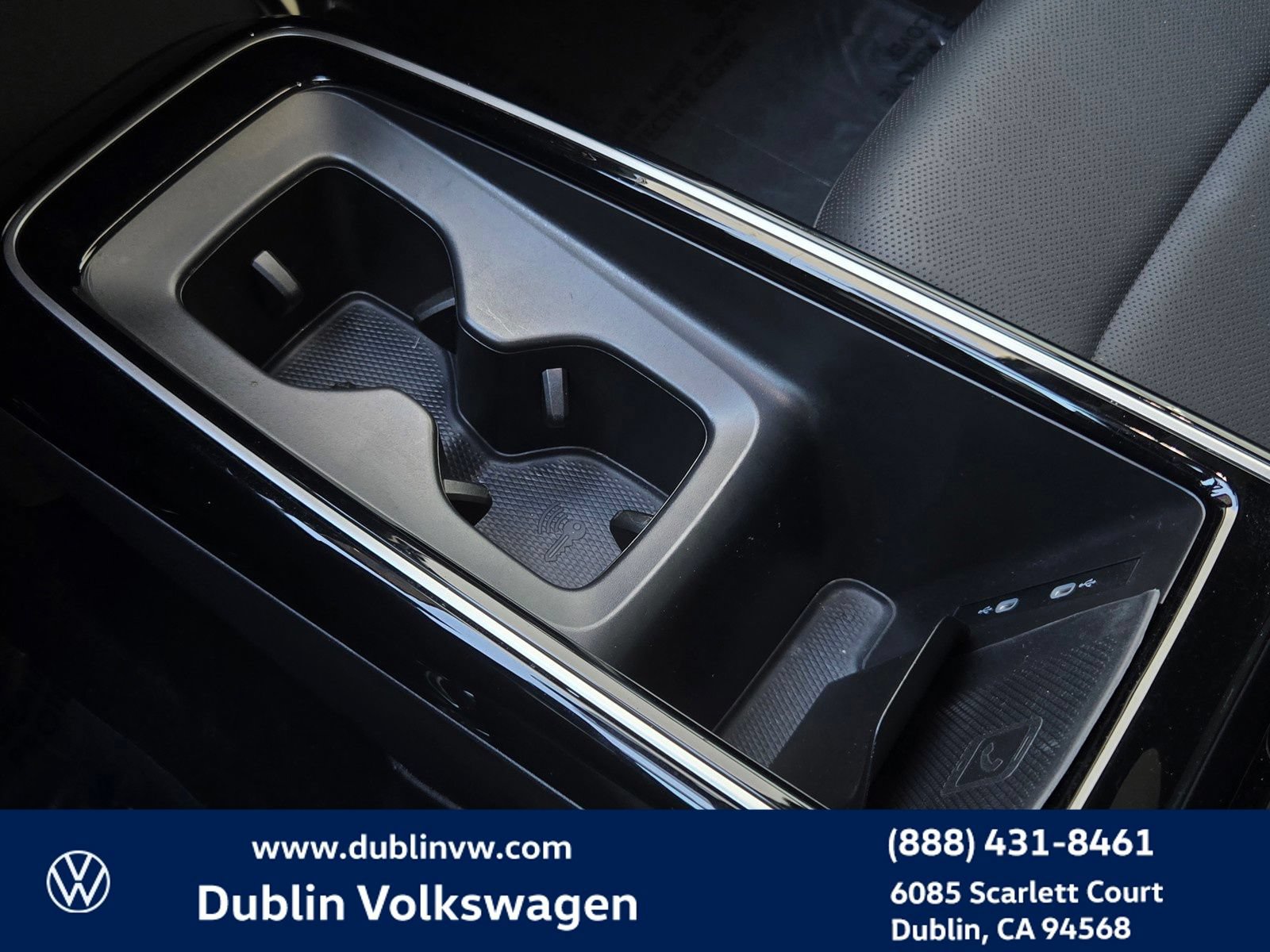 Used 2023 Volkswagen ID.4 Pro S AWD/4WD image 19