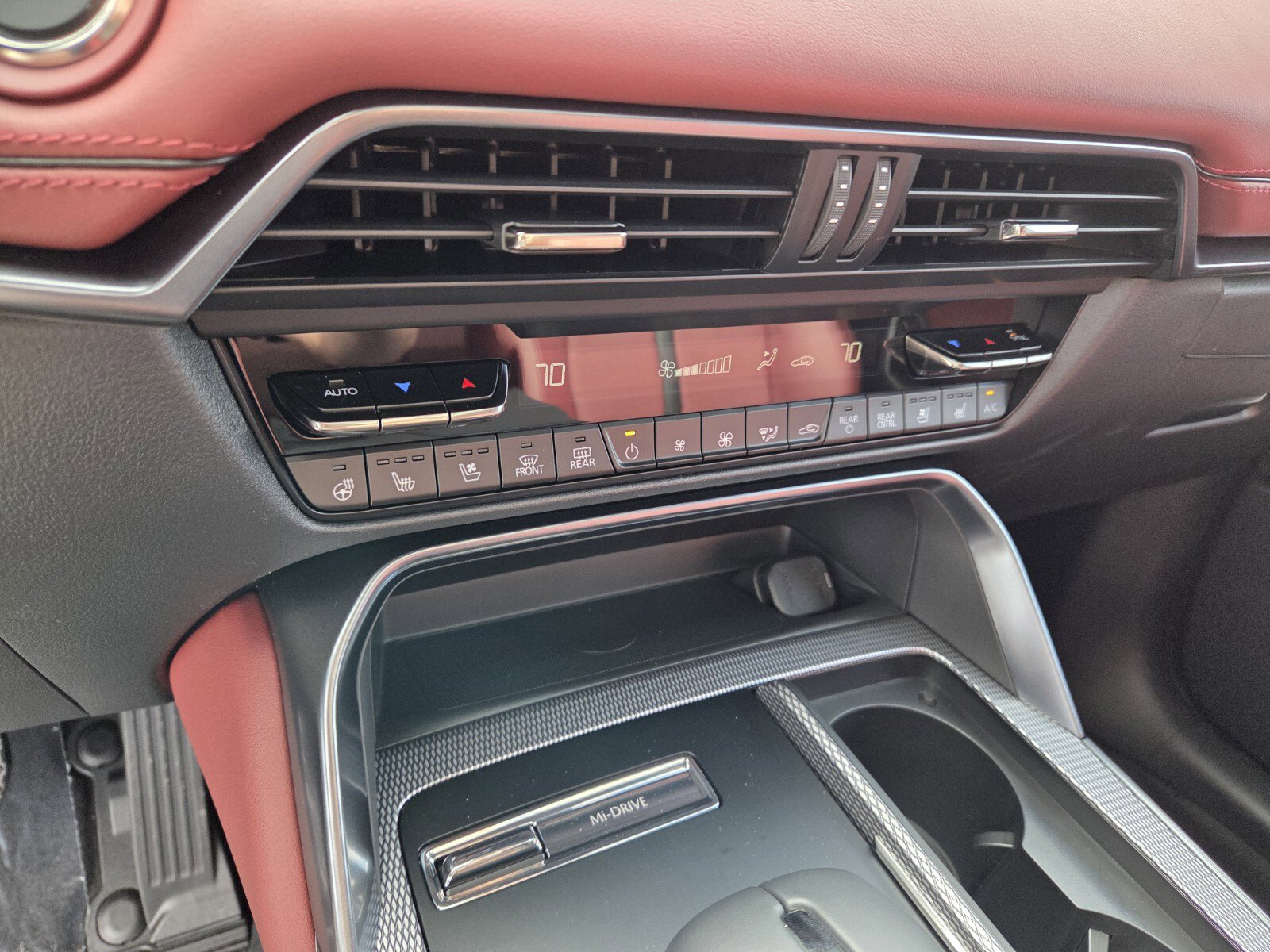 New 2026 MAZDA CX-70 3.3 Turbo S w/ Premium Package AWD/4WD image 25