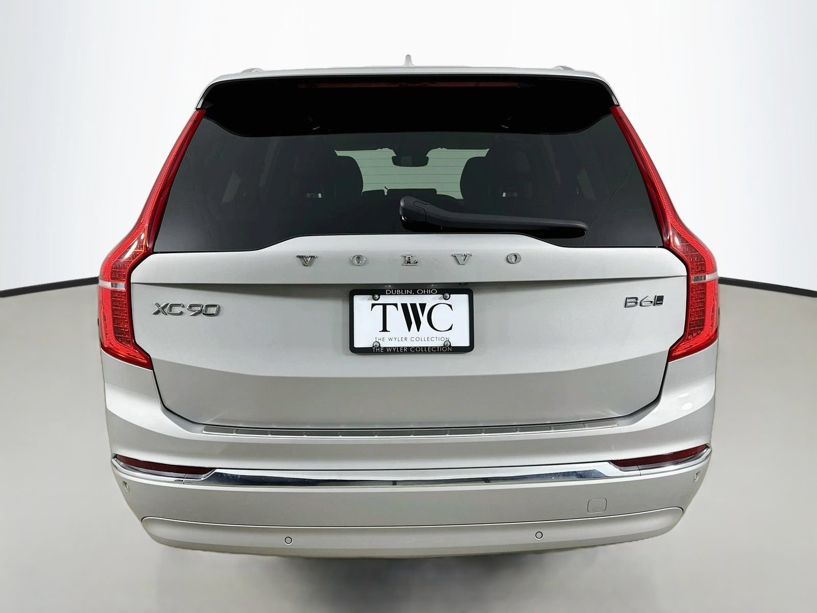 Used 2024 Volvo XC90 B6 Ultimate w/ Protection Package Premier AWD/4WD image 6