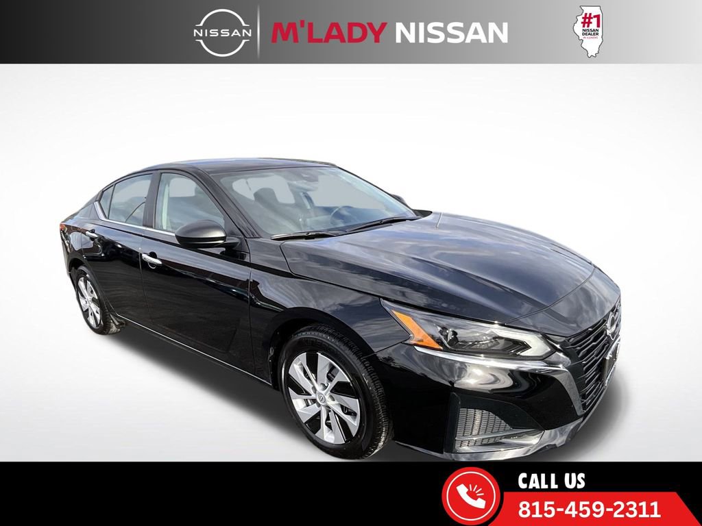 Certified 2025 Nissan Altima 2.5 S image 3