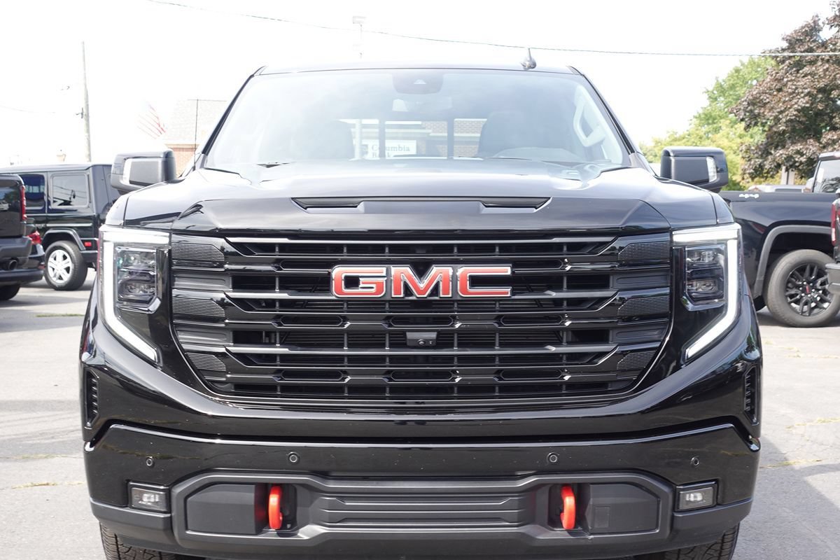 Used 2025 GMC Sierra 1500 Elevation w/ Elevation Premium Package AWD/4WD image 5