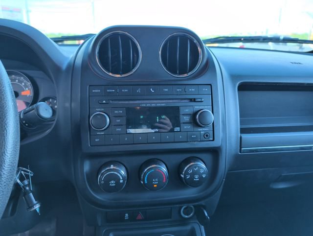Used 2015 Jeep Patriot Sport w/ Power Value Group AWD/4WD image 20