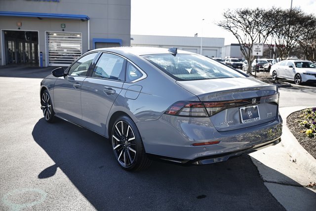 Used 2025 Honda Accord Touring image 4