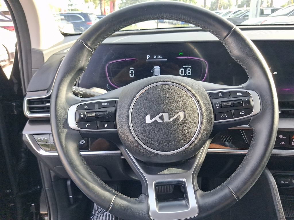 Used 2024 Kia Sportage EX FWD image 17