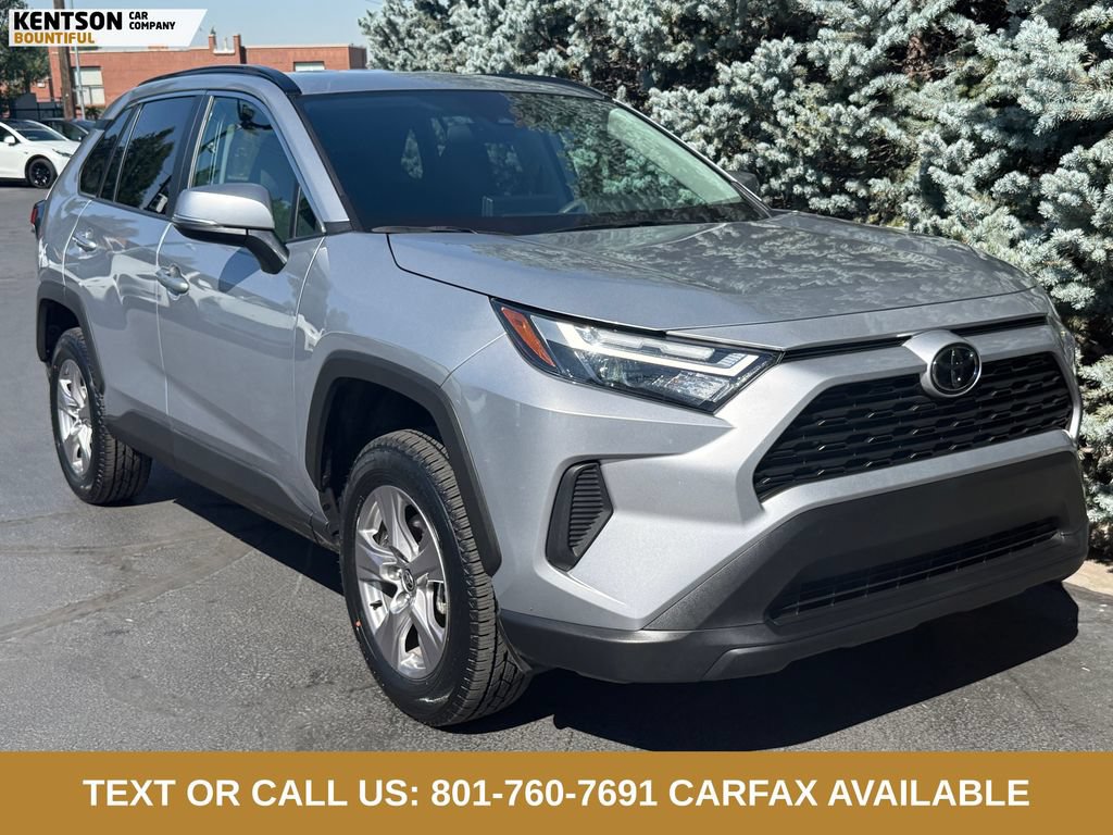 Used 2025 Toyota RAV4 XLE AWD/4WD image 12
