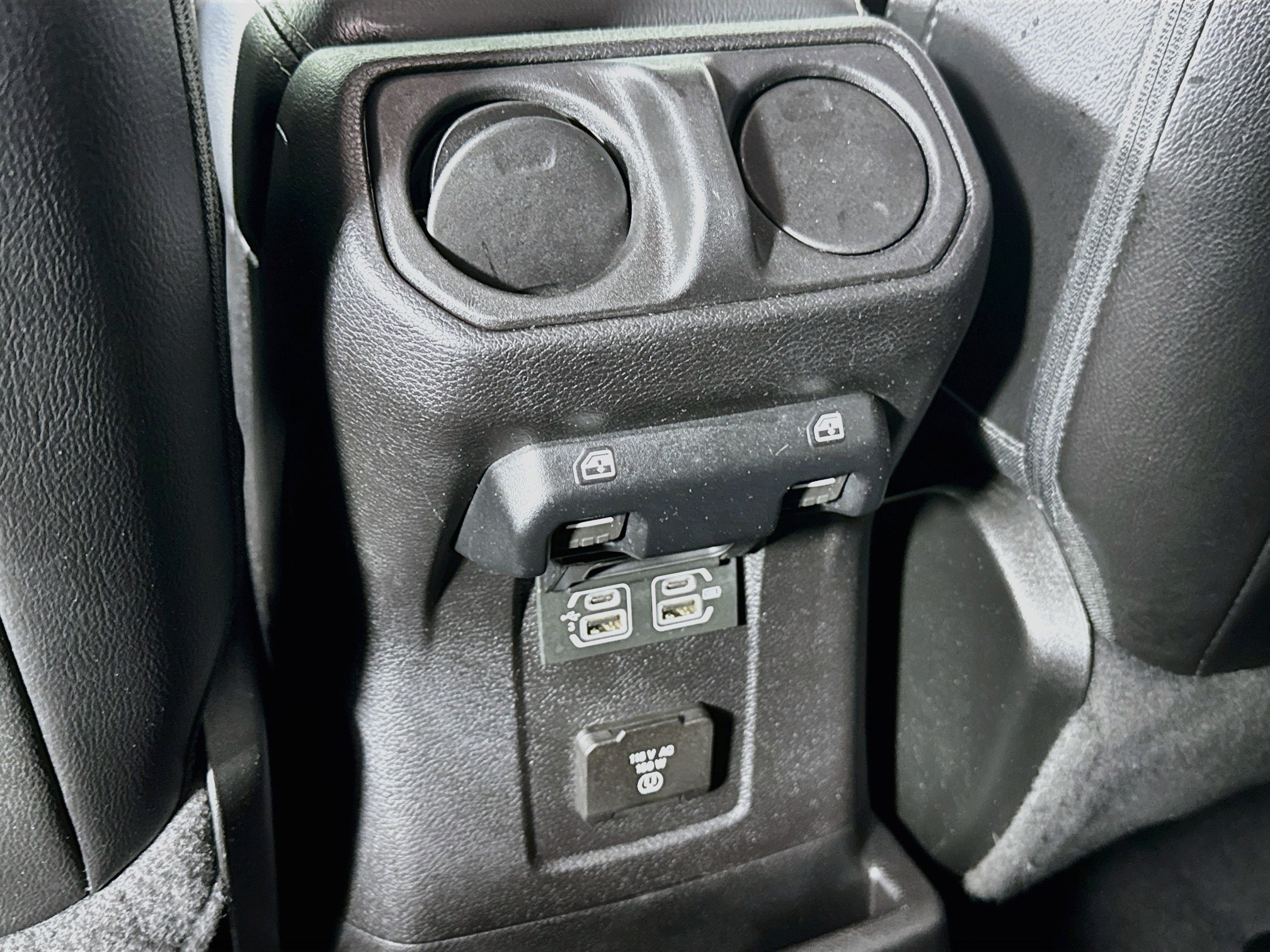 Used 2020 Jeep Wrangler Unlimited Sahara AWD/4WD image 20