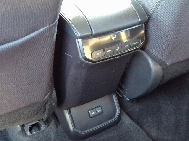 Used 2024 Toyota Highlander LE image 16