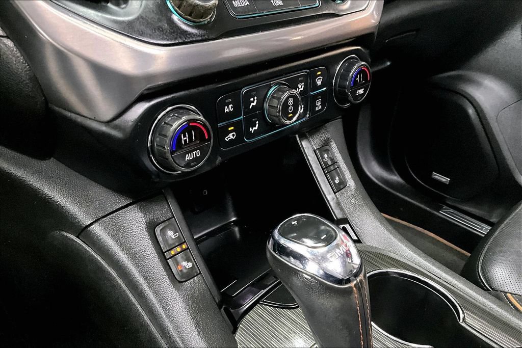 Used 2019 GMC Acadia SLT AWD/4WD image 15