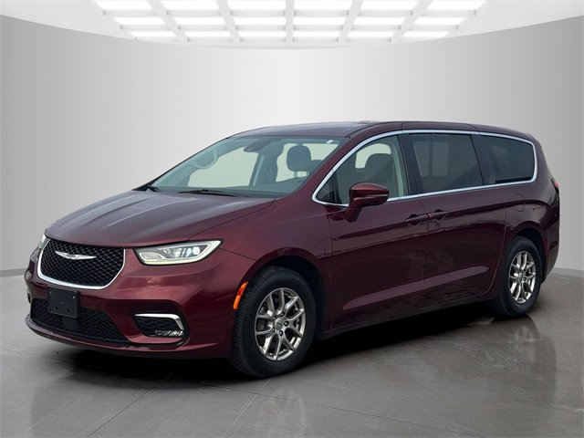Certified 2021 Chrysler Pacifica Touring image 3