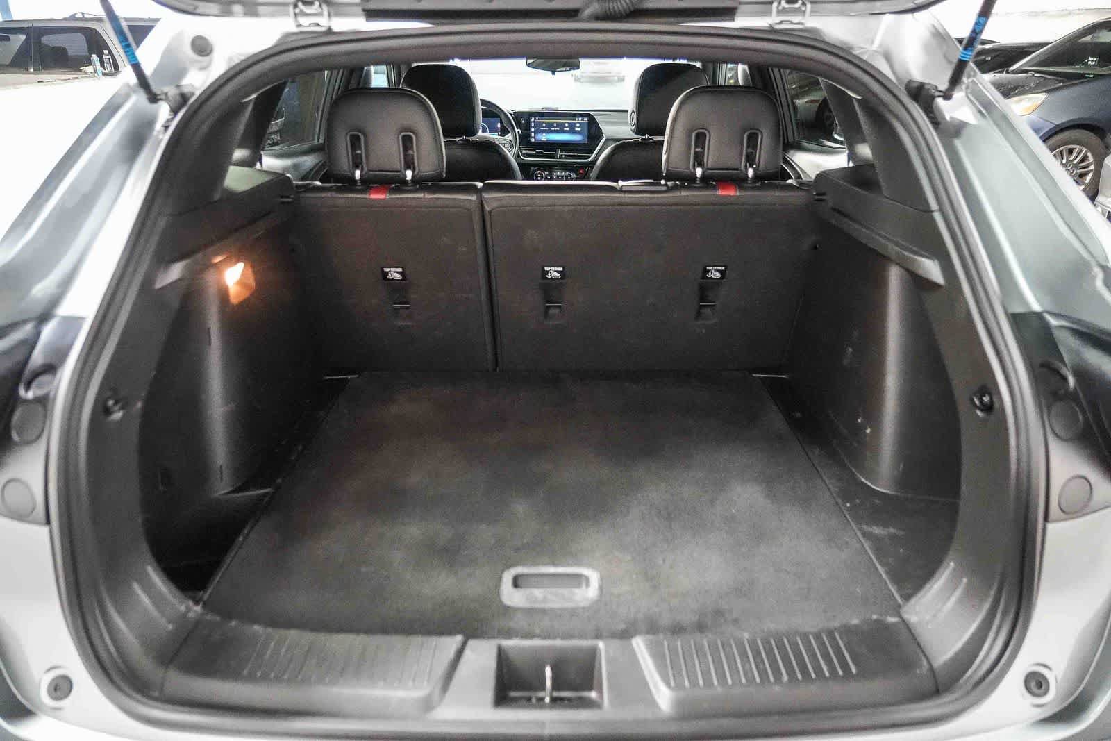 Used 2024 Chevrolet Trax RS w/ Driver Confidence Package FWD image 26