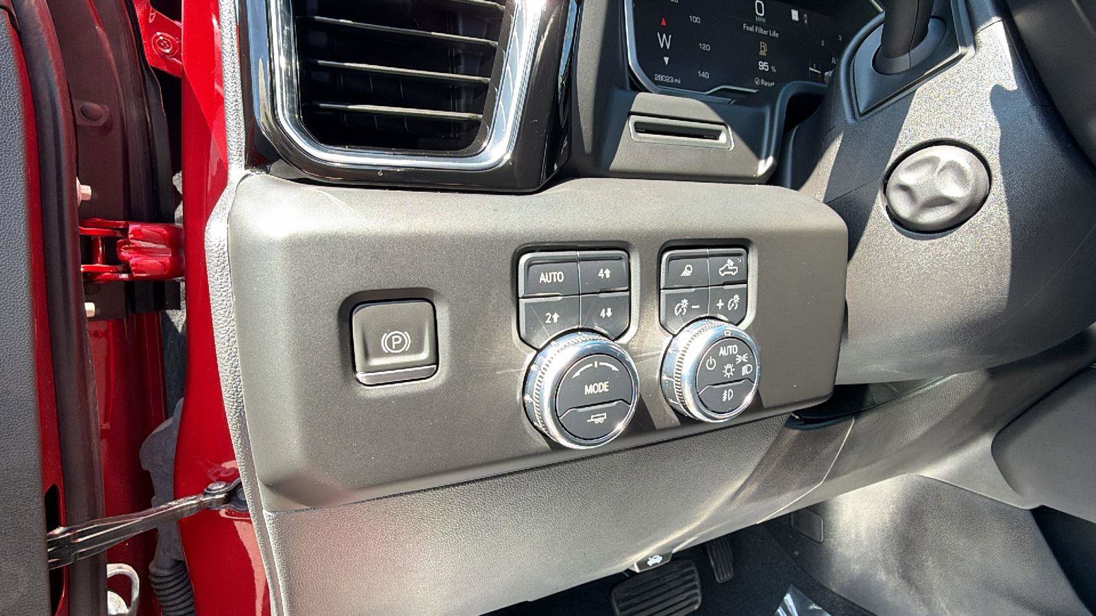 Used 2023 GMC Sierra 1500 Denali AWD/4WD image 18