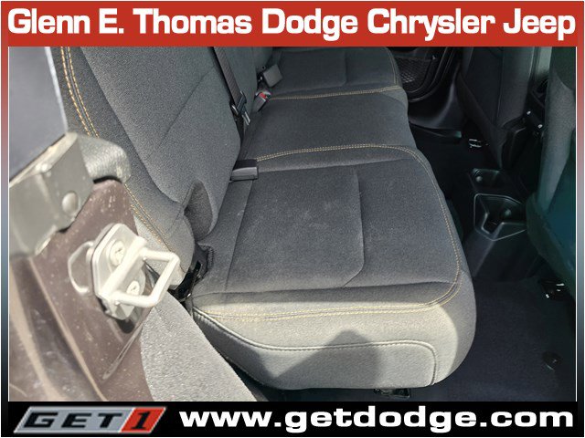 Used 2025 Jeep Wrangler Sport S image 31