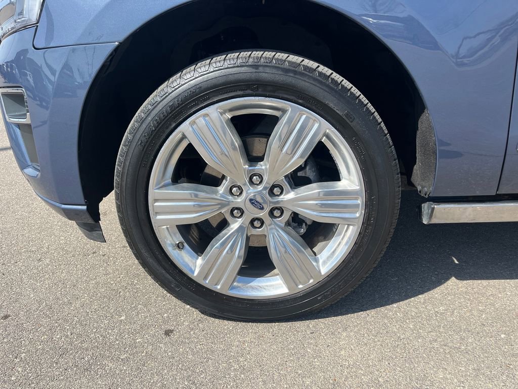 Used 2022 Ford Expedition Max Platinum AWD/4WD image 32