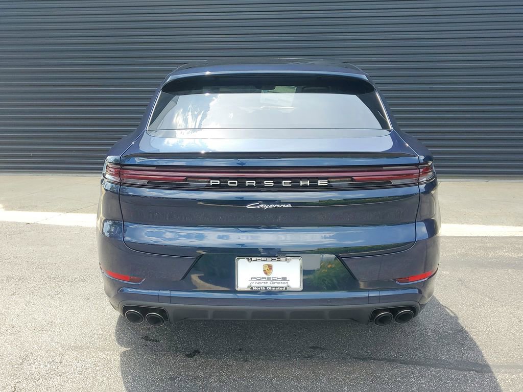 Certified 2025 Porsche Cayenne Coupe image 24