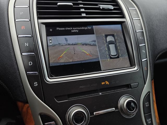 Used 2019 Lincoln Nautilus Reserve FWD image 11