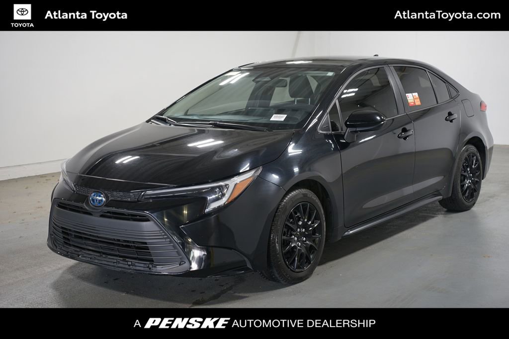 Certified 2025 Toyota Corolla LE w/ Convenience Package FWD image 1