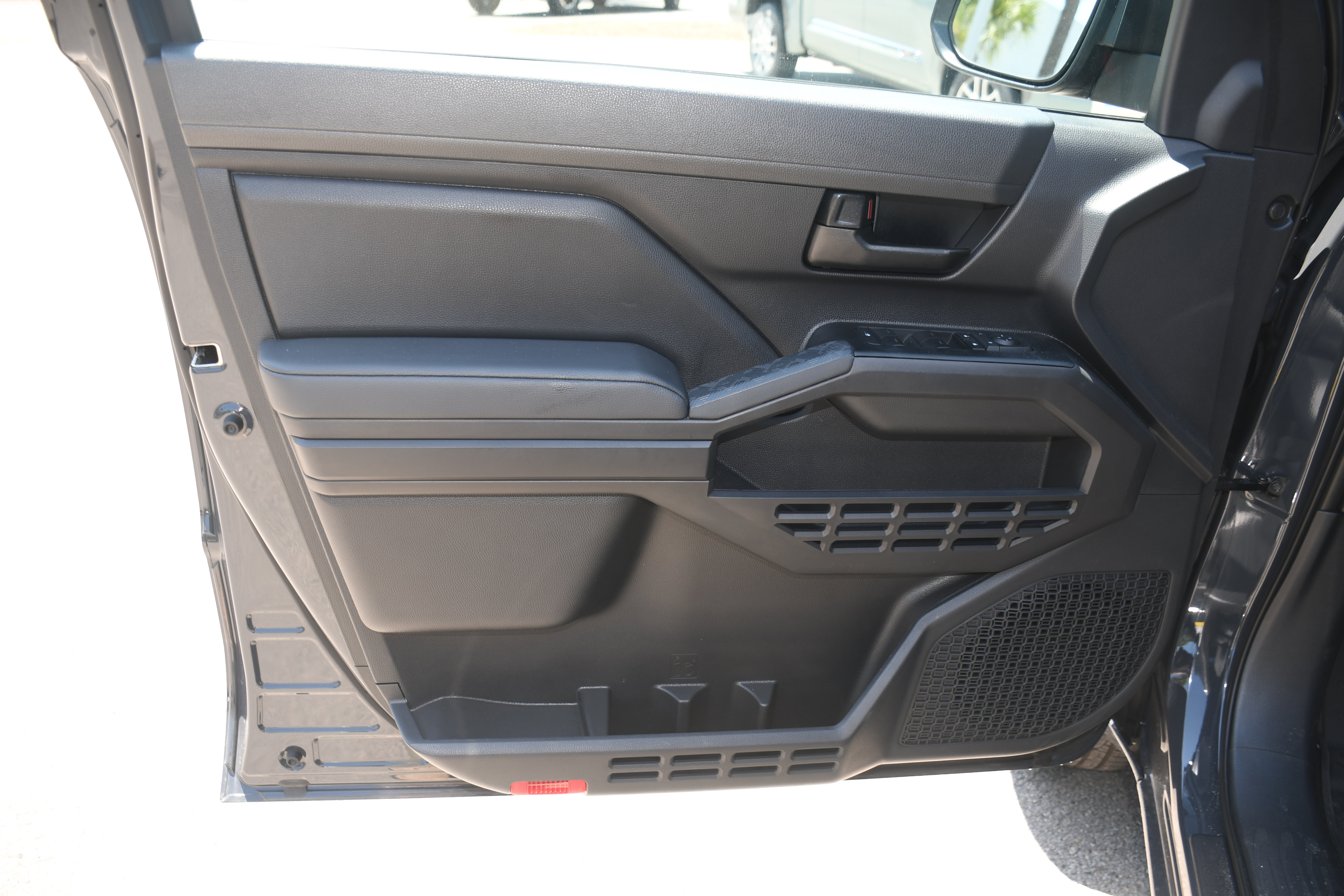 Certified 2026 Toyota Tacoma SR RWD image 9