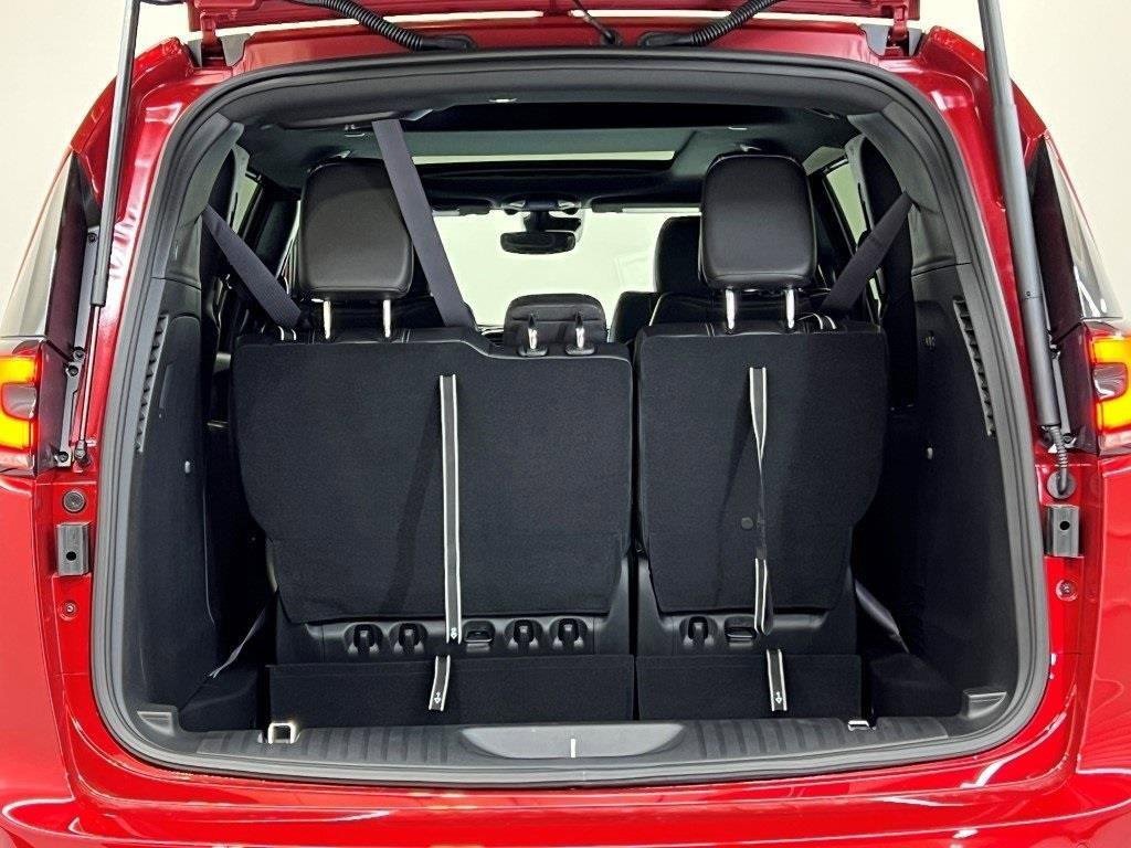 New 2026 Chrysler Pacifica Select image 5