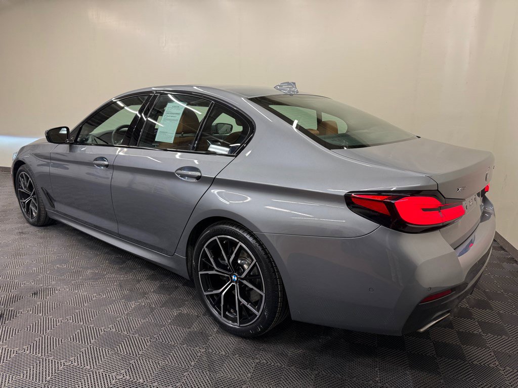 Used 2023 BMW 540i xDrive w/ M Sport Package image 5