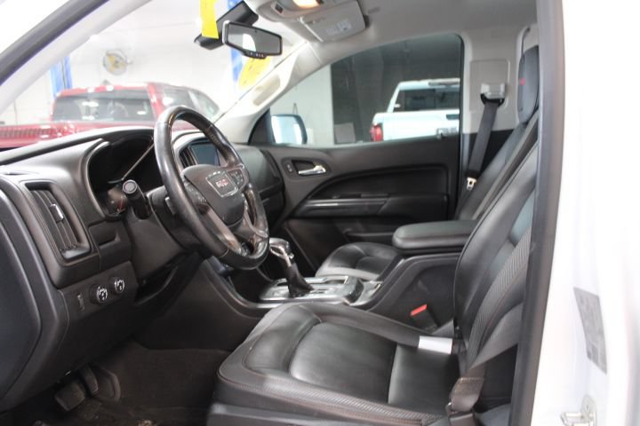 Used 2022 GMC Canyon AT4 w/ Trailering Package AWD/4WD image 14