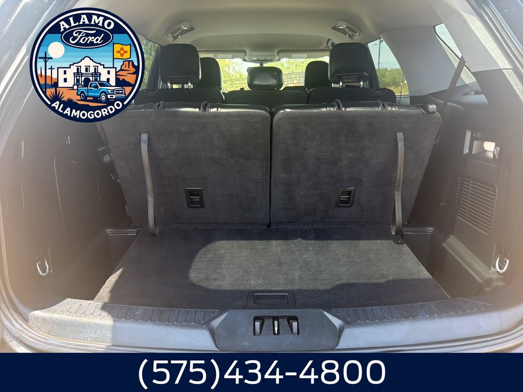 Used 2023 Ford Explorer XLT w/ Equipment Group 202A RWD image 22