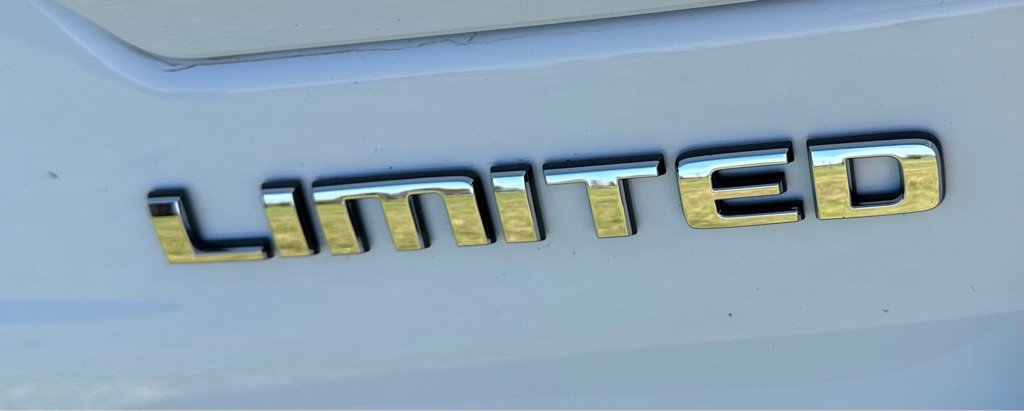 Used 2023 Jeep Grand Cherokee Limited image 24