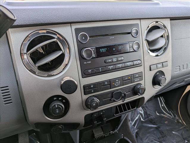 Used 2016 Ford F250 XLT w/ XLT Interior Package AWD/4WD image 11