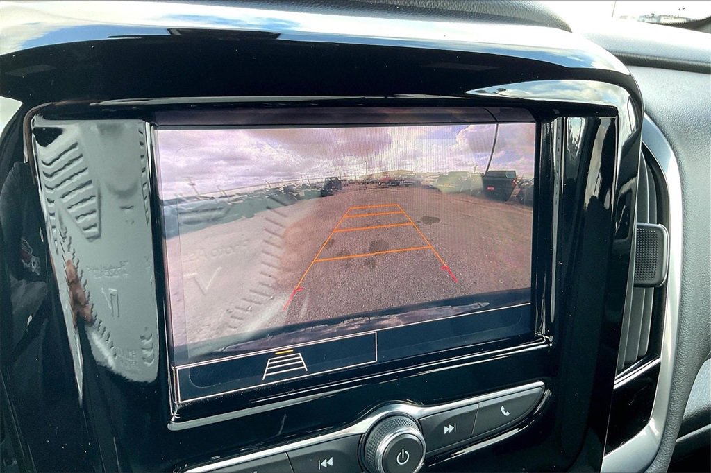 Used 2022 Chevrolet Traverse LT image 13