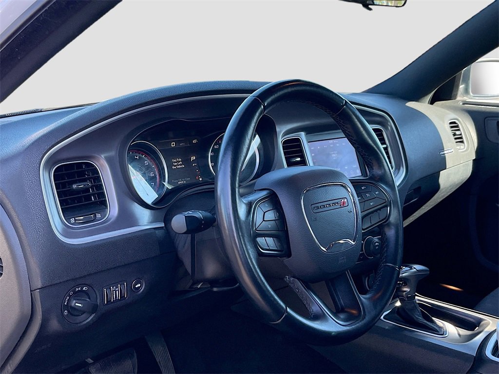 Used 2022 Dodge Charger SXT image 9